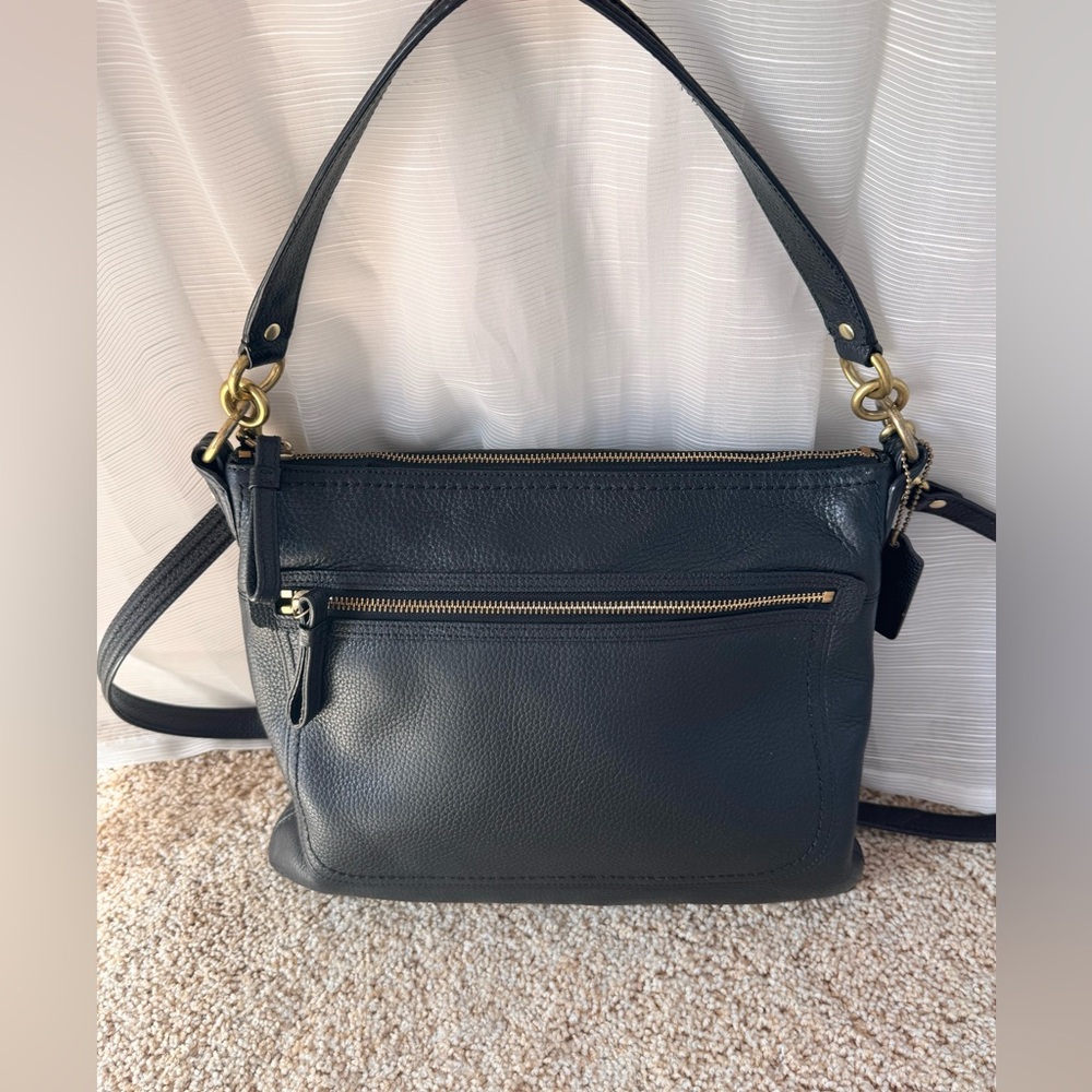 COACH Poppy Perri Hippie Black Pebbled Leather Crossbody 22421M - Brass HW